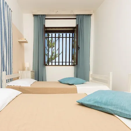 Clodia Villa *